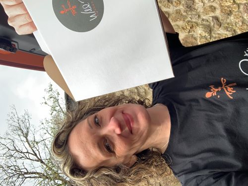 Zoë Binning delivering working lunches